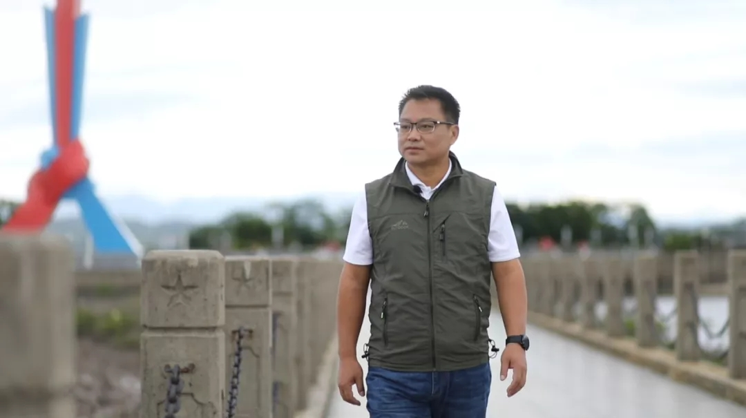 广西冲浪胜地东兴市长李健带你浪起来