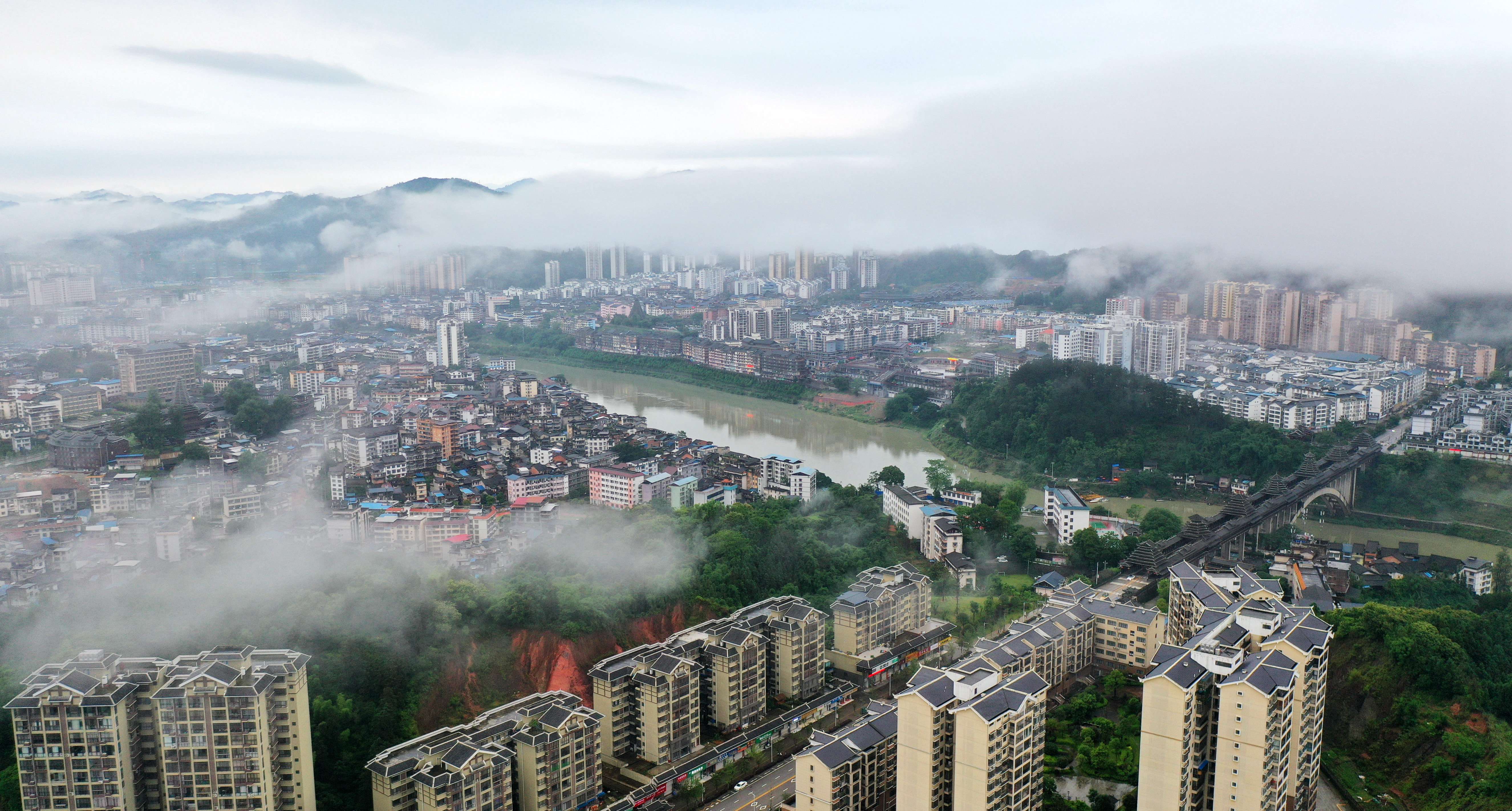 广西三江:侗乡雨后景色新