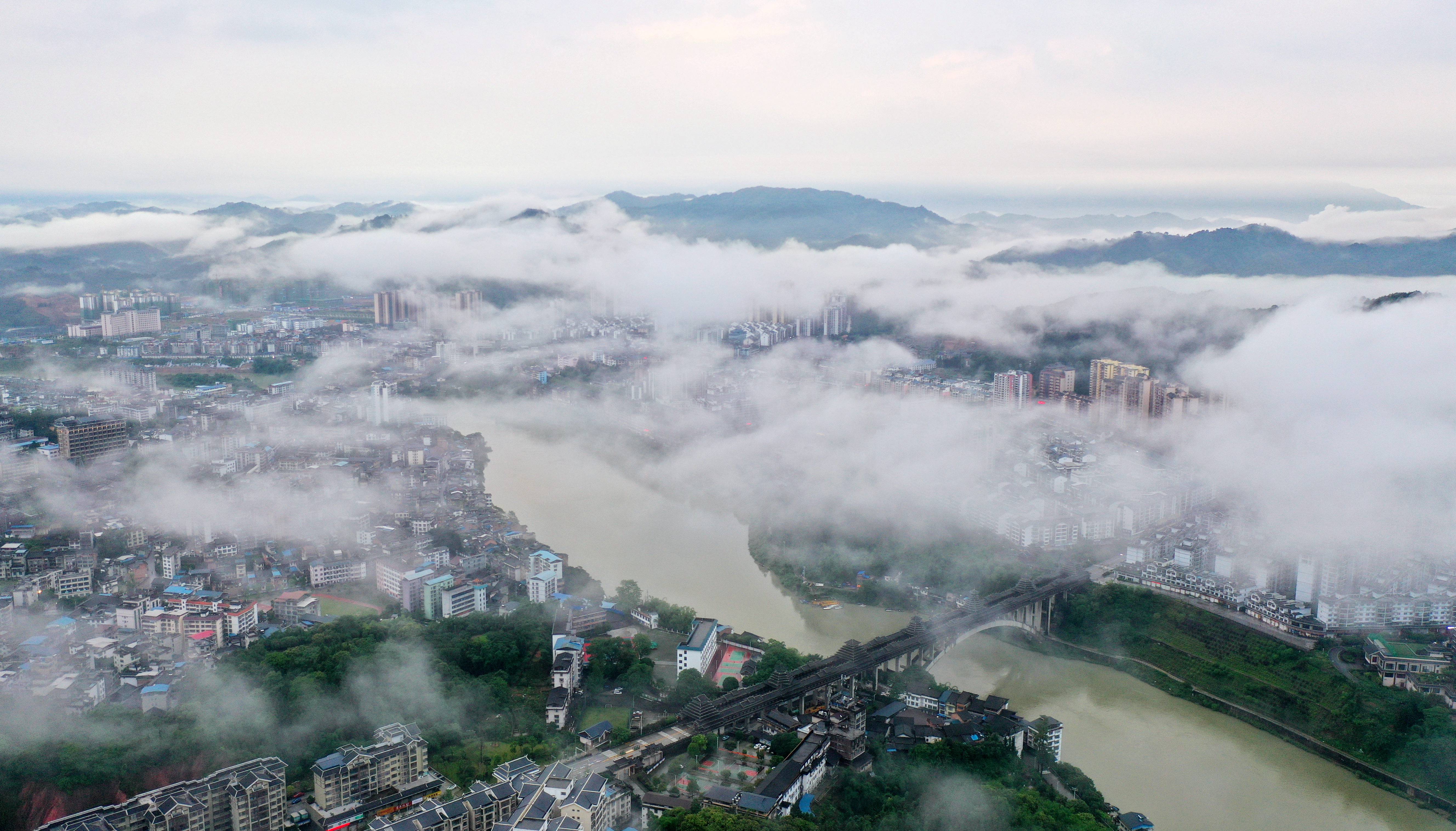 广西三江:侗乡雨后景色新