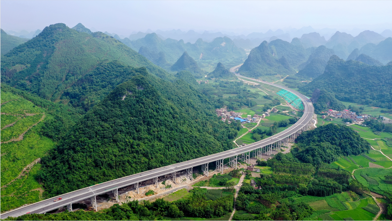 今天,新柳南高速公路建成通车!