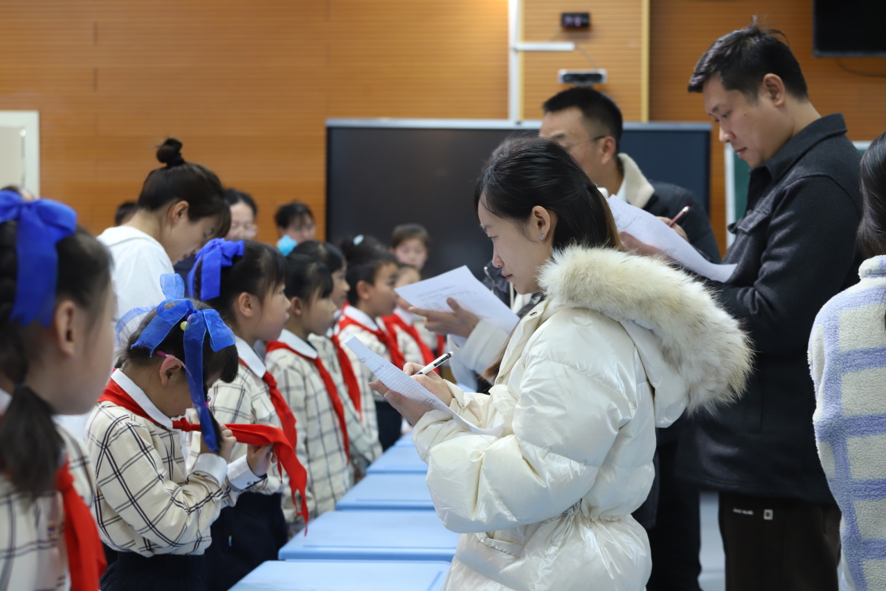 南寧濱湖小學排名_南寧濱湖小學校長_南寧濱湖小學