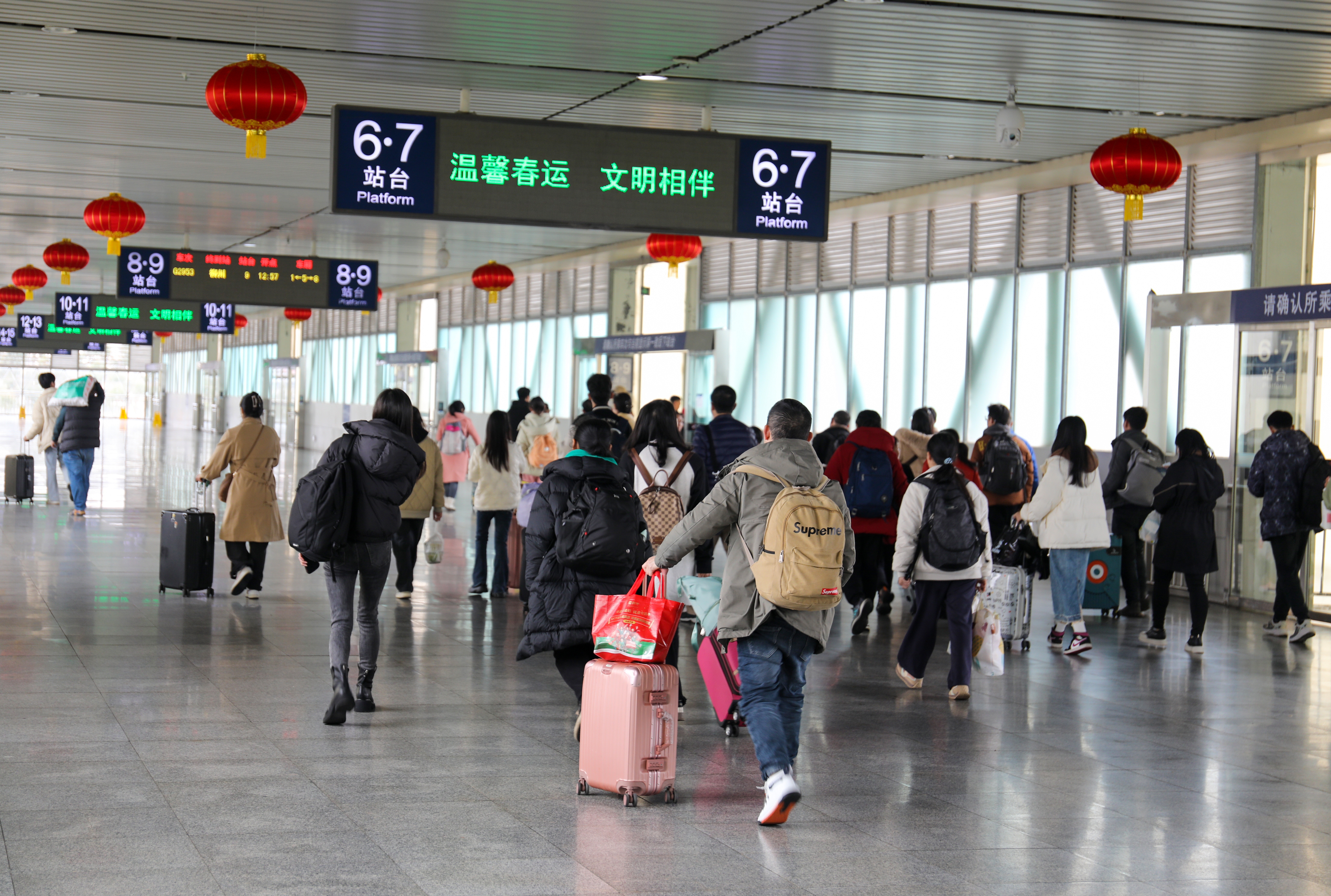 广西春运已累计发送旅客240557万人次