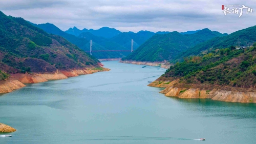 风光旖旎红水河