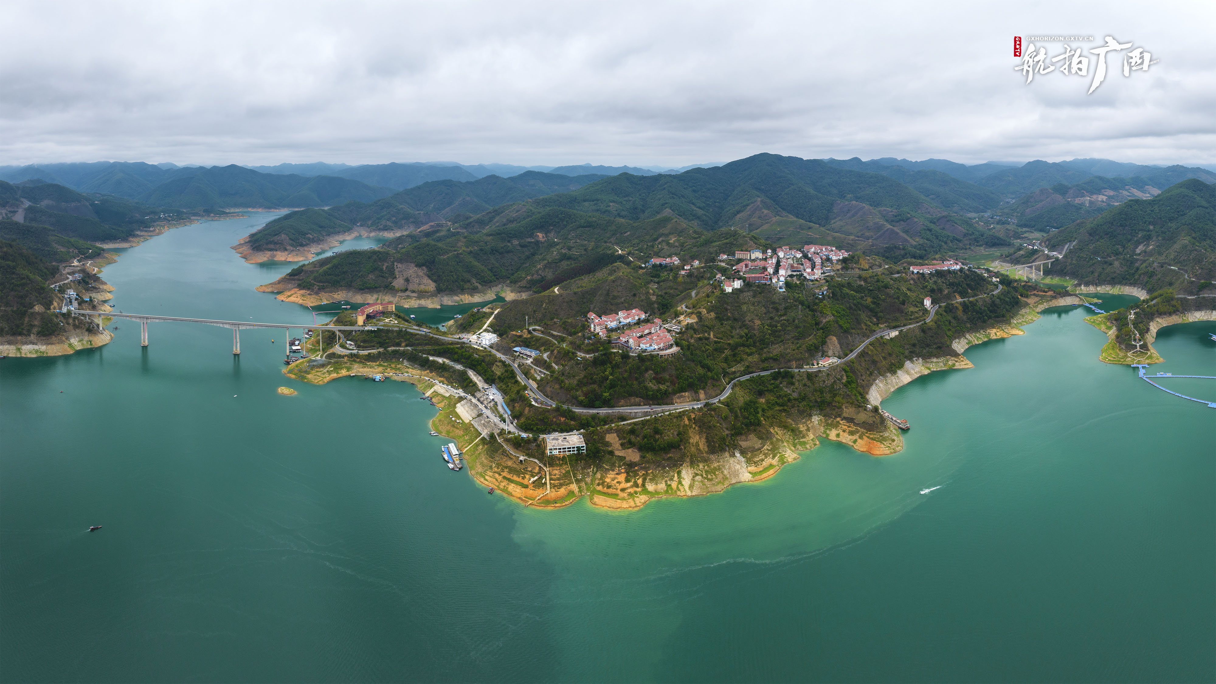 风光旖旎红水河