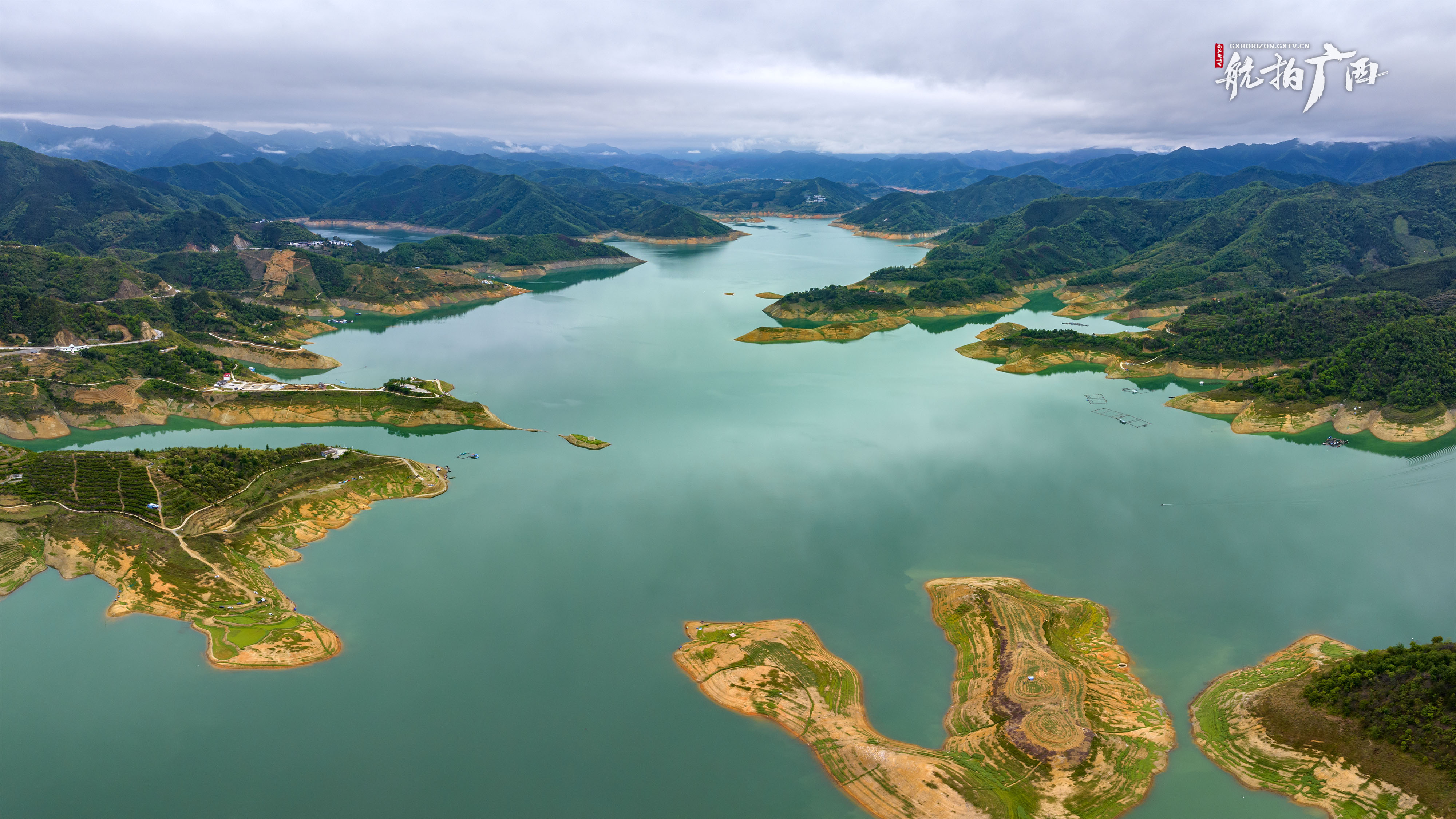 风光旖旎红水河