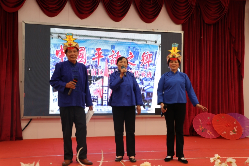 童声传唱千年韵 山歌浸润校园情 —— 文骅小学平话山歌传承班亮相第二届平话山歌交流会_新闻频道_广西网络广播电视台