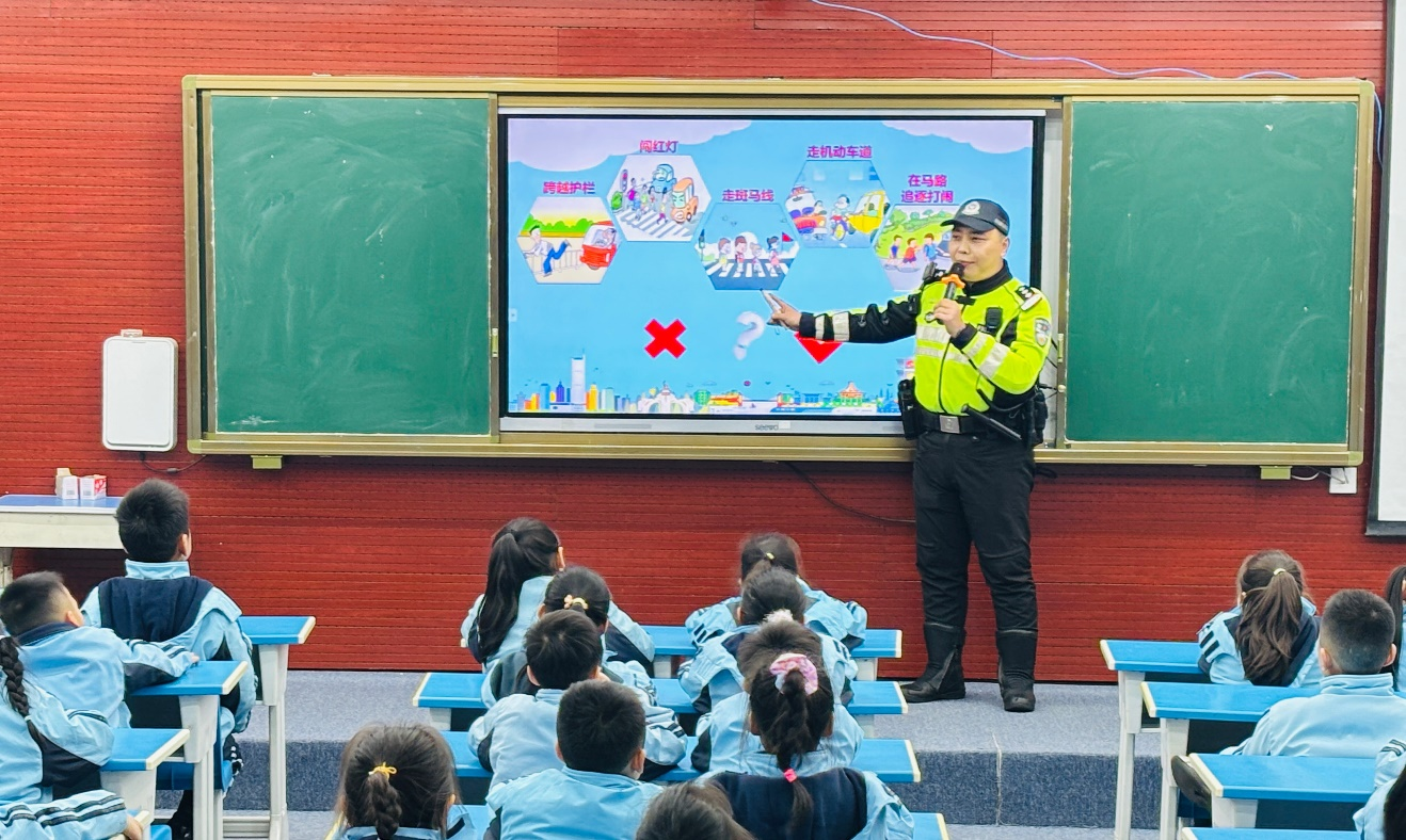 开学第一课:安全知识要记牢_新闻频道_广西网络广播电视台