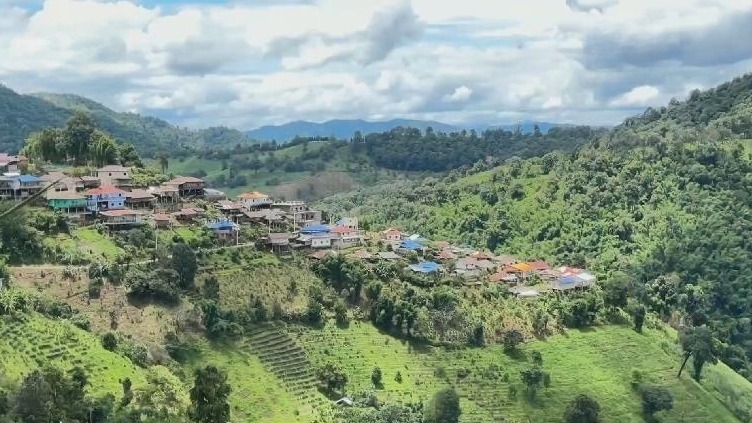 中方捐建水井润泽泰北山区华人村