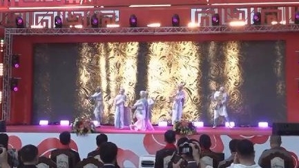 中国年装点曼谷商圈 中泰共庆“欢乐春节”