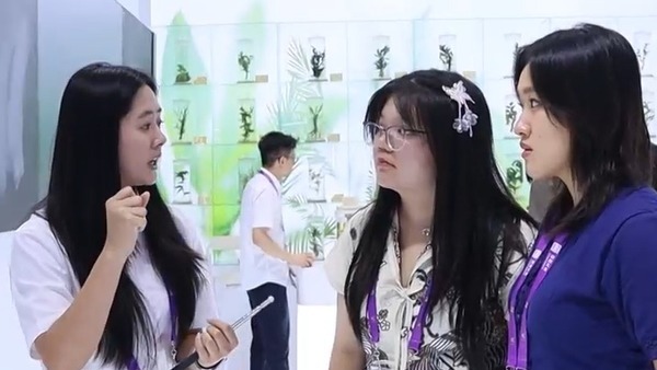 海外留学生东博会现场感慨：中国AI，惠民不炫技